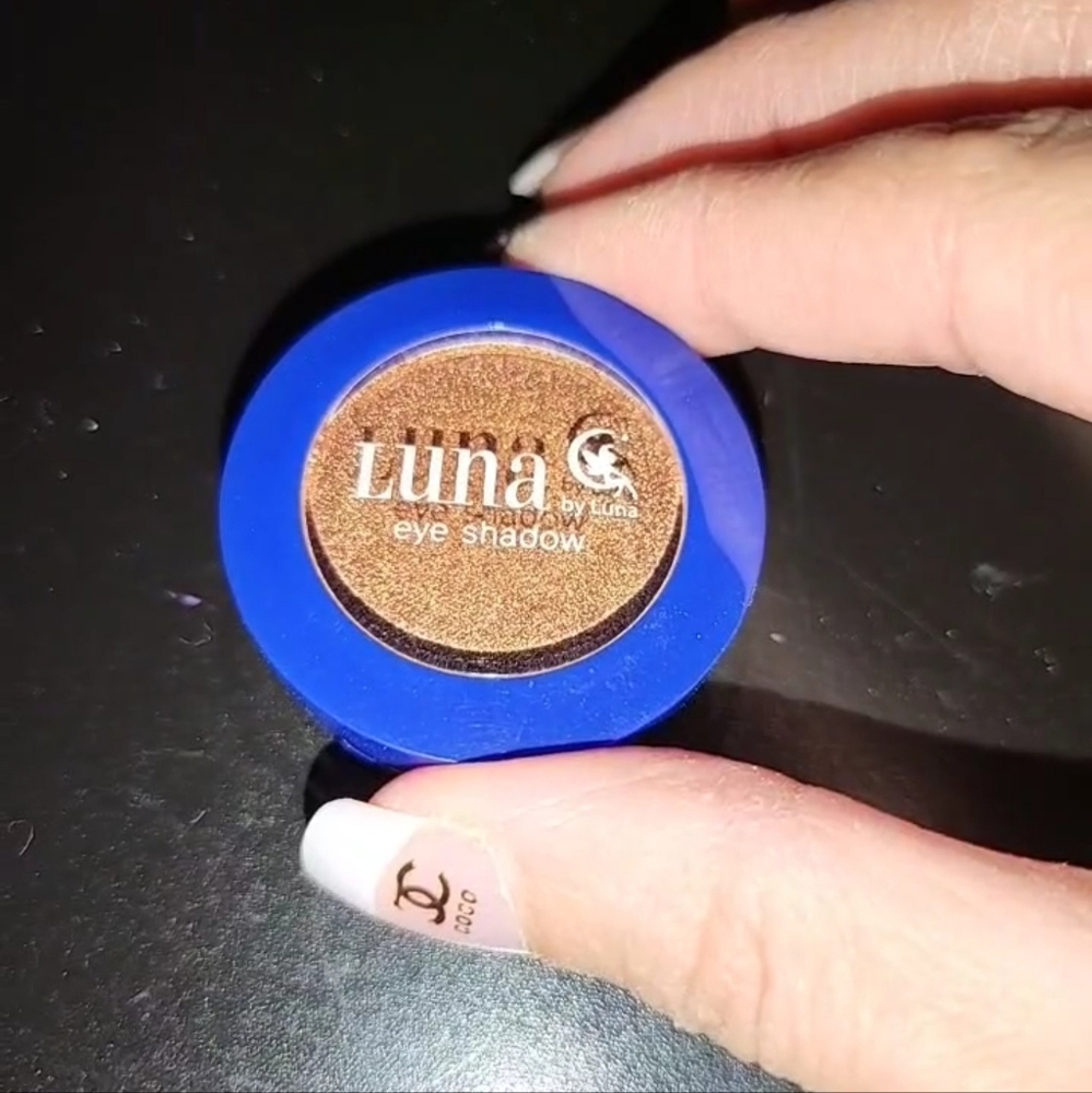 Luna eyeshadow